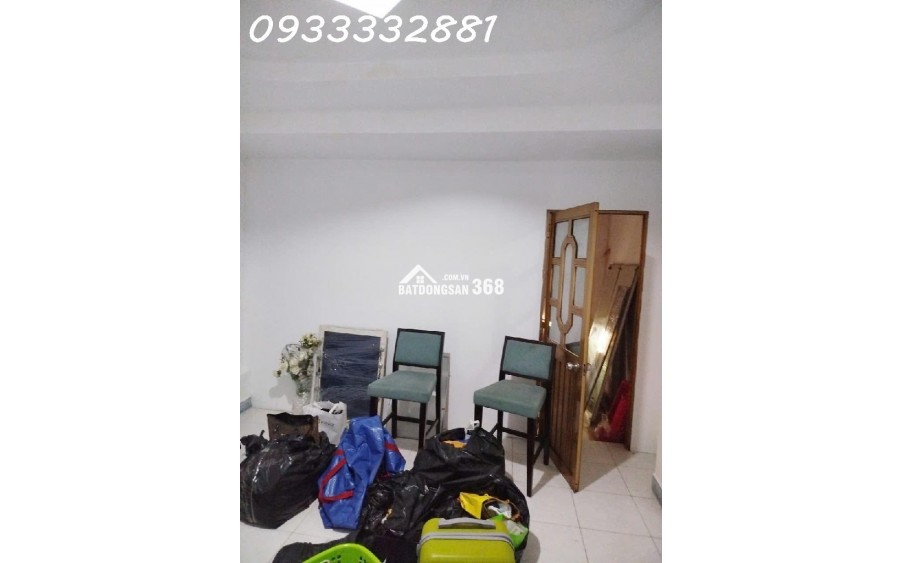 Dưới 5,8 tỷ nhà MT 2  Lầu + ST gần Lạc Long Quân, đang cho thuê 14tr/tháng